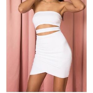 White strapless dress